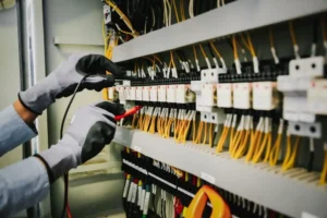 qual o impacto do fator de correcao de temperatura no dimensionamento eletrico 980x653 1
