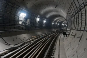 round underground winding subway tunnel going into distance 170984 2156
